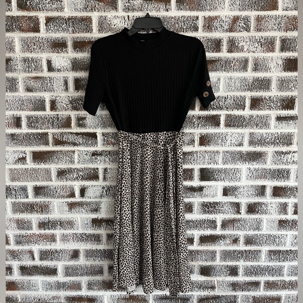 NWOT Pink Blush Maternity Dress. Black/Leopard. XL